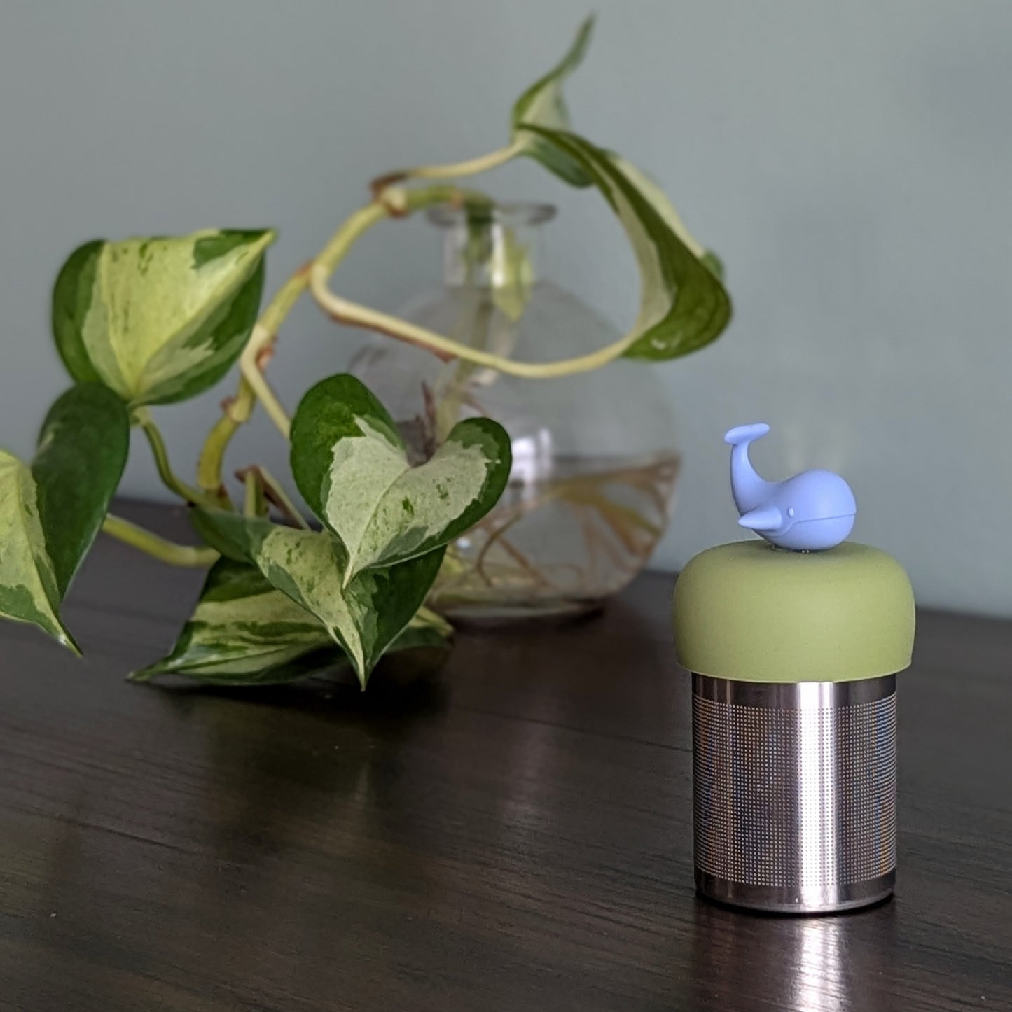 Ocean Blue Whale Floating Tea Steeper™