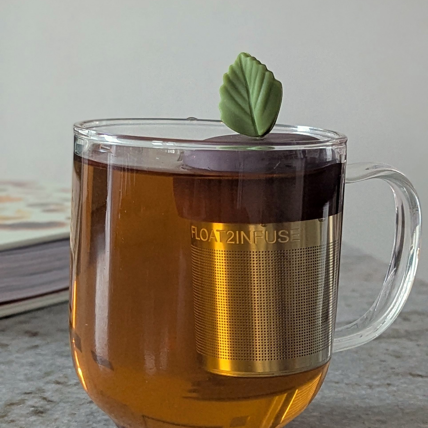 Green Herb Leaf Floating Tea Steeper I Brown Base