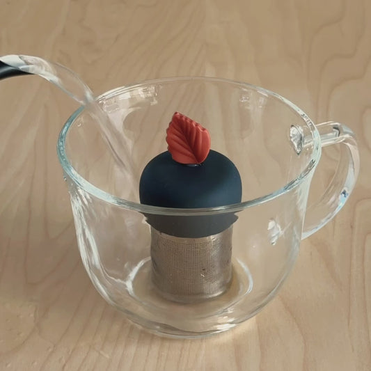 Red Fall Leaf Floating Tea Steeper I Grey Base