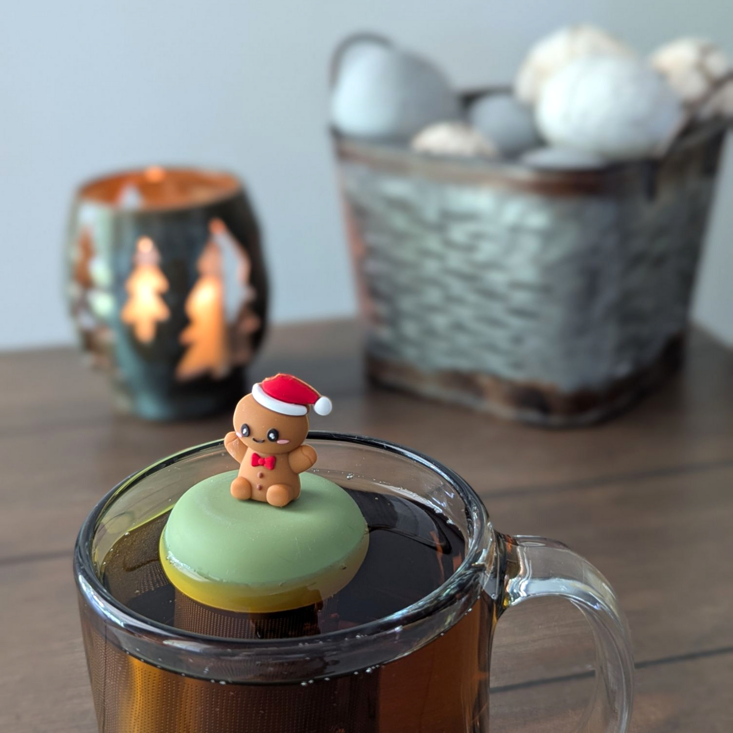 Santa Hat Gingerbreadman Floating Tea Steeper™