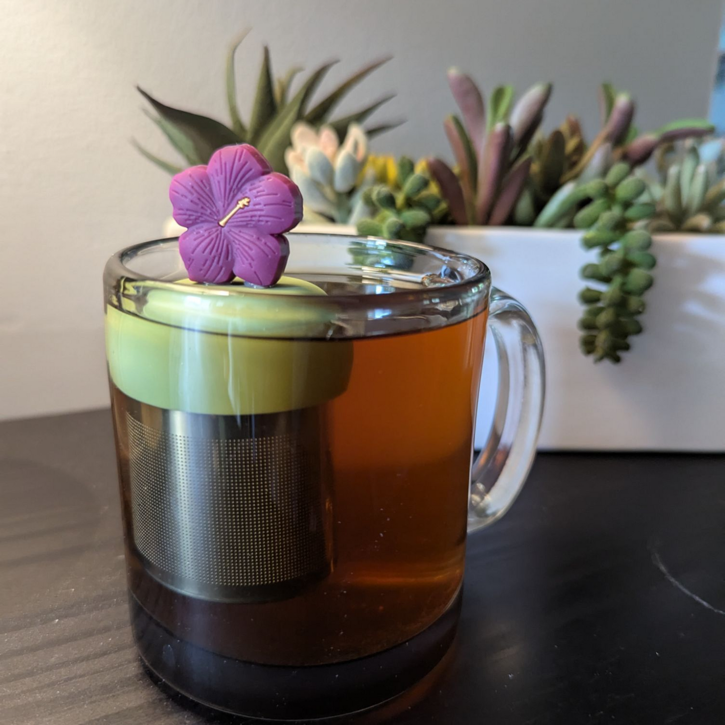 Purple Hibiscus Flower Floating Tea Steeper™