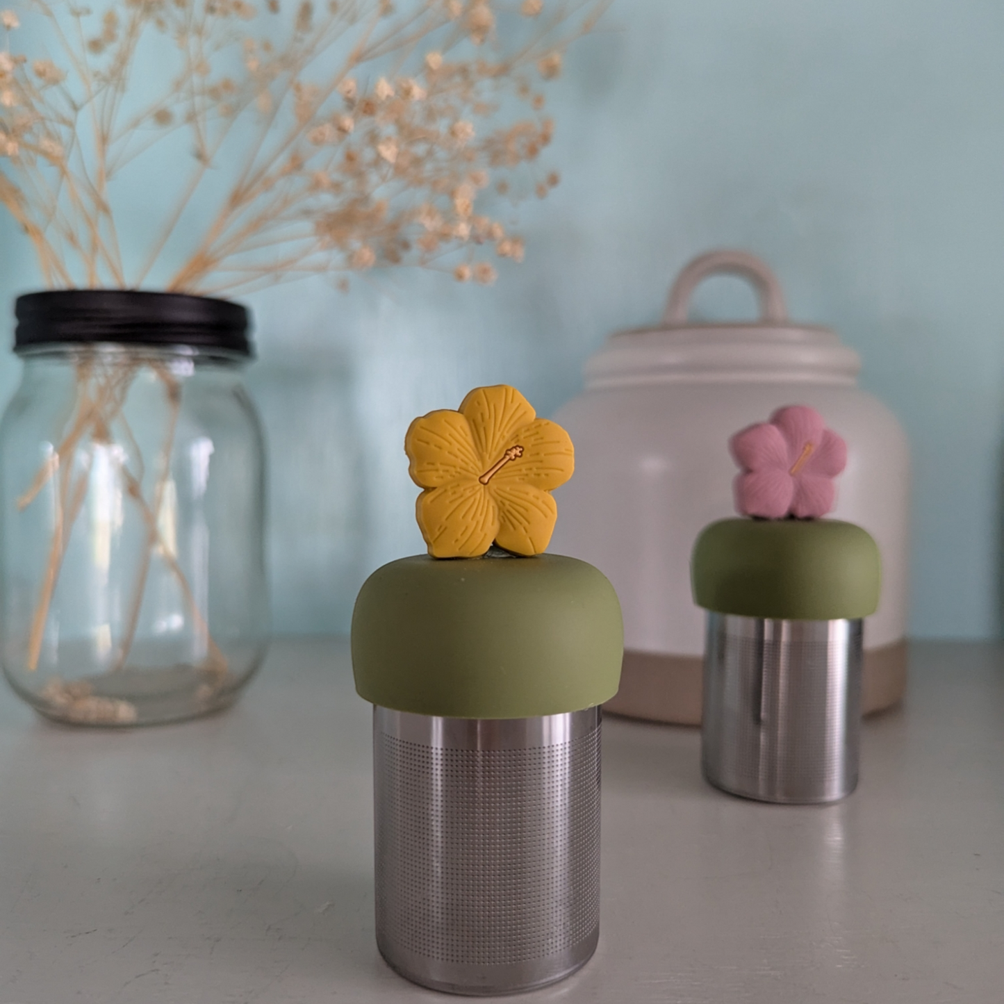 Yellow Hibiscus Flower Floating Tea Steeper™