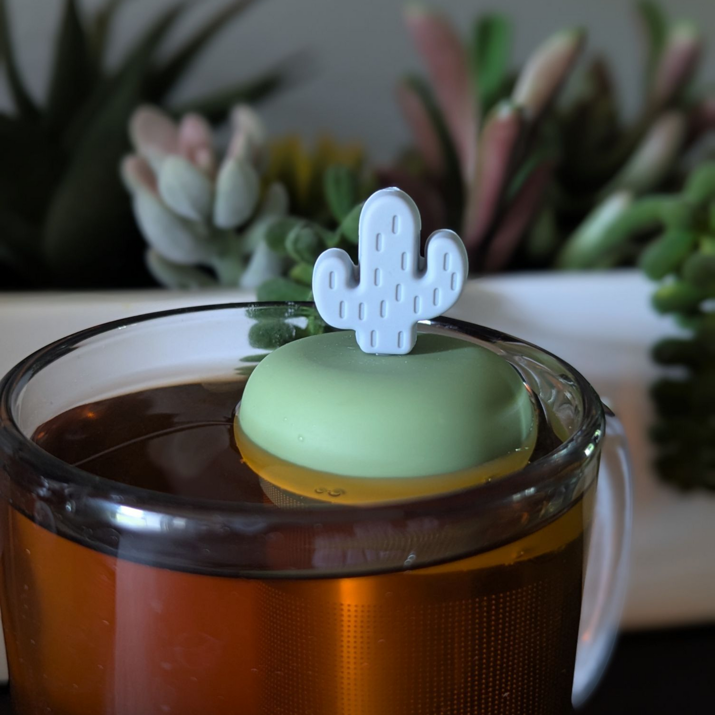 Grey Saguaro Cactus Floating Tea Steeper I Green Base