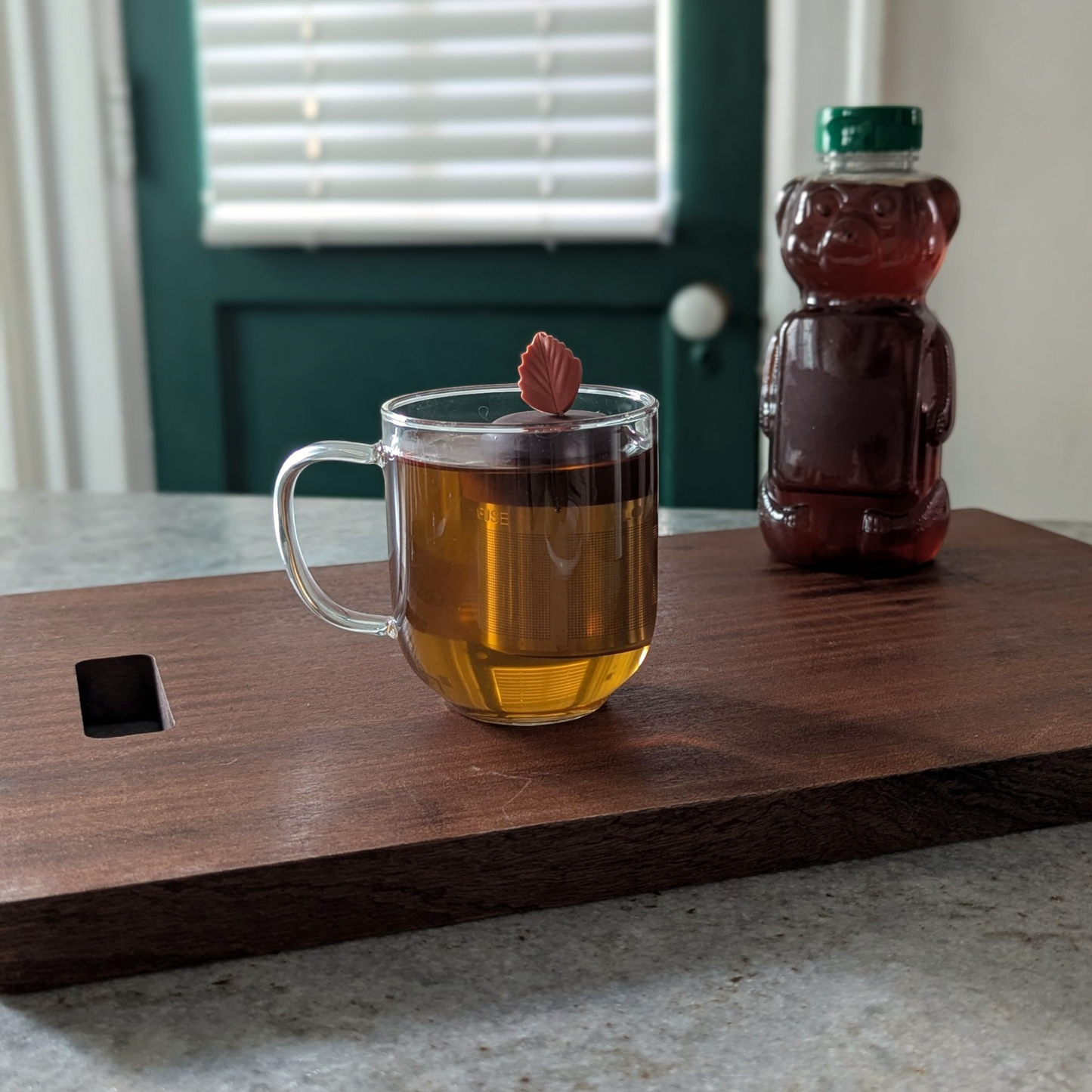 Red Fall Leaf Floating Tea Steeper I Brown Base