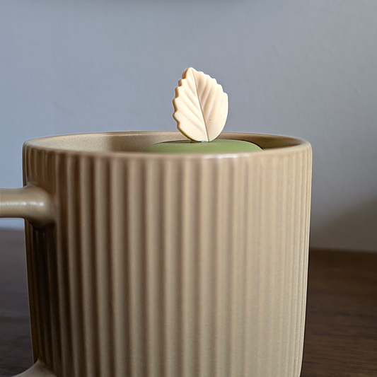 Ivory Herb Leaf Floating Tea Steeper