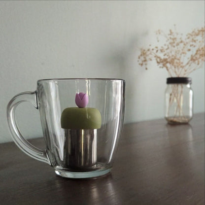 Purple Tulip Flower Floating Tea Steeper™