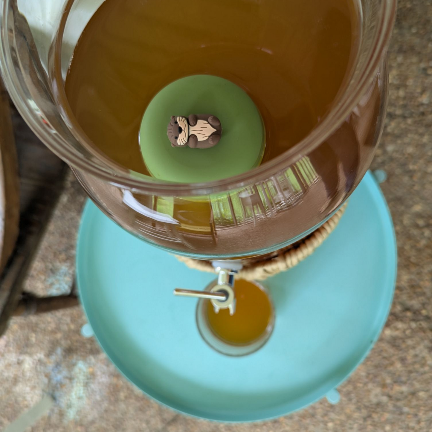 Floating Large Otter Tea infuser
