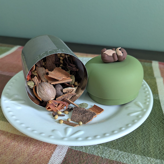 Floating Large Otter Tea infuser
