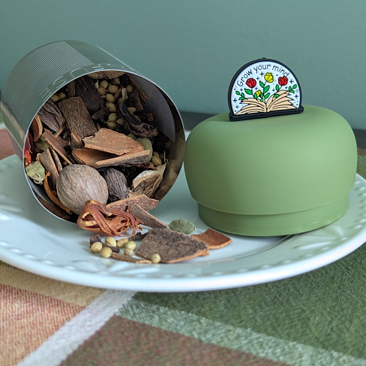 Floating Large Open Book Tea infuser