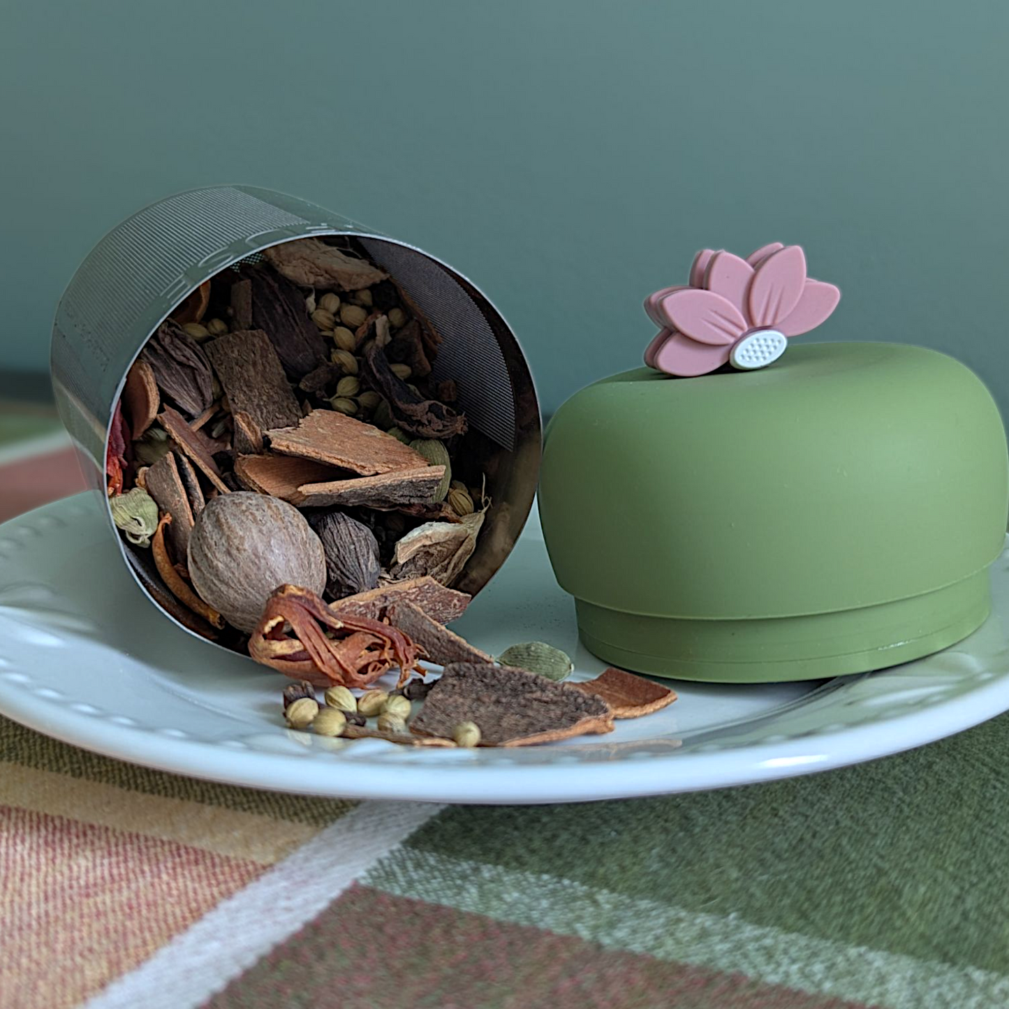Floating Large Pink Lotus Tea infuser