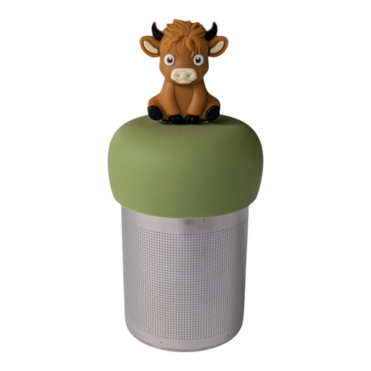 Baby Highland Cow Floating Tea Steeper™