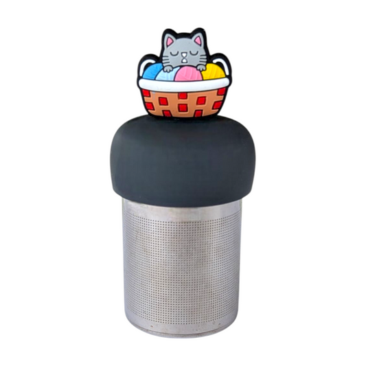 Cat Knitting Yarn Floating Tea Steeper™