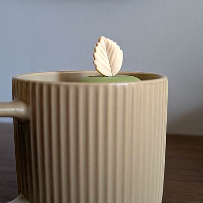 Ivory Herb Leaf Floating Tea Steeper™