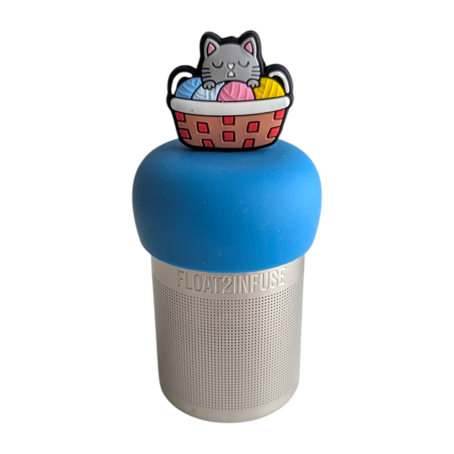 grey cat in colorful knitting basket animal  tea infuser for Loose leaf tea with a fine mesh stainless steel Tea steeper that reads FLOAT2INFUSE on blue base 
