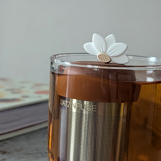 Floating White Lotus Flower Tea Infuser - Cute Tea Infuser for Loose Leaf Tea